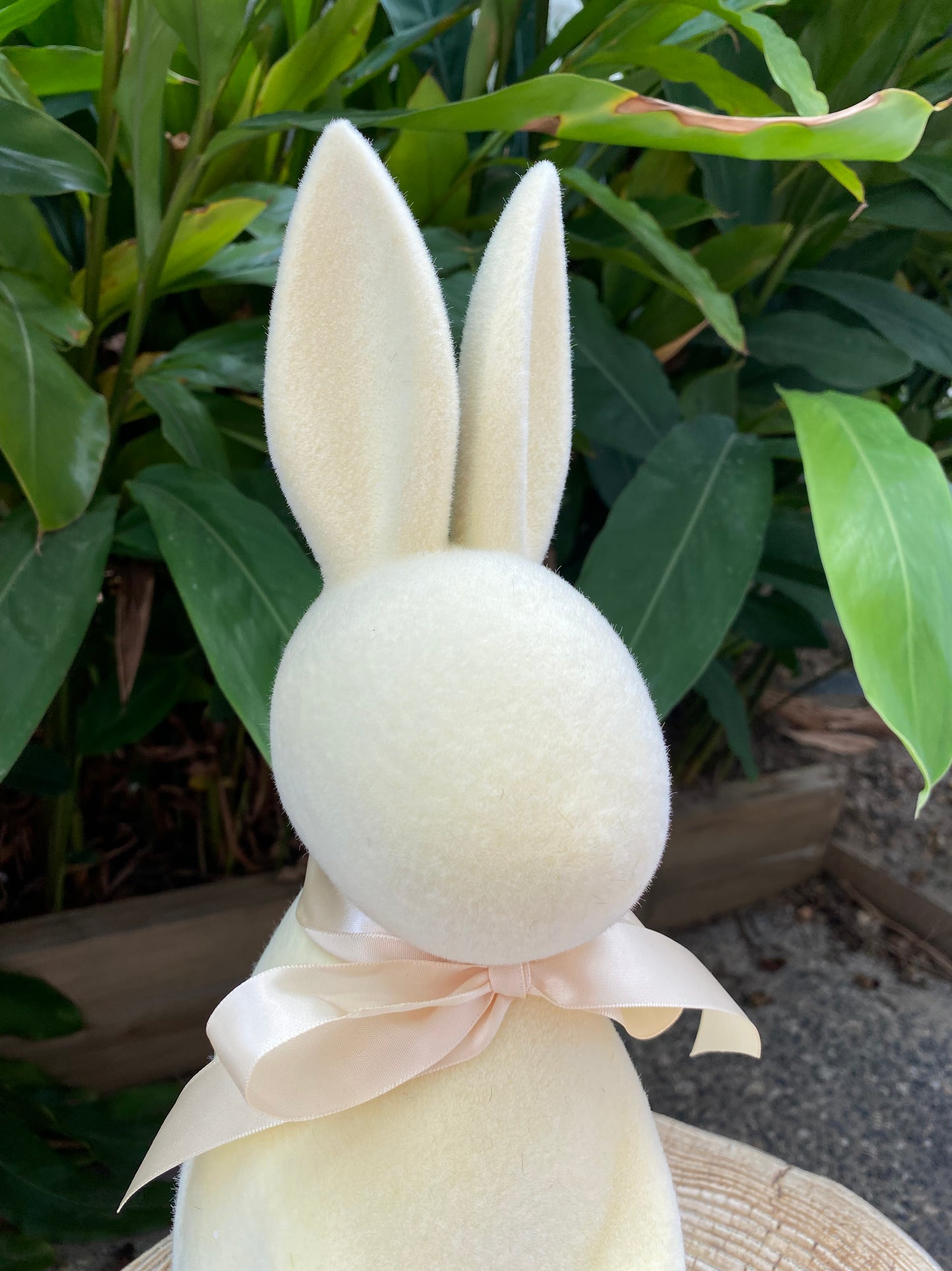 Medium Flocked Bunny - Yellow