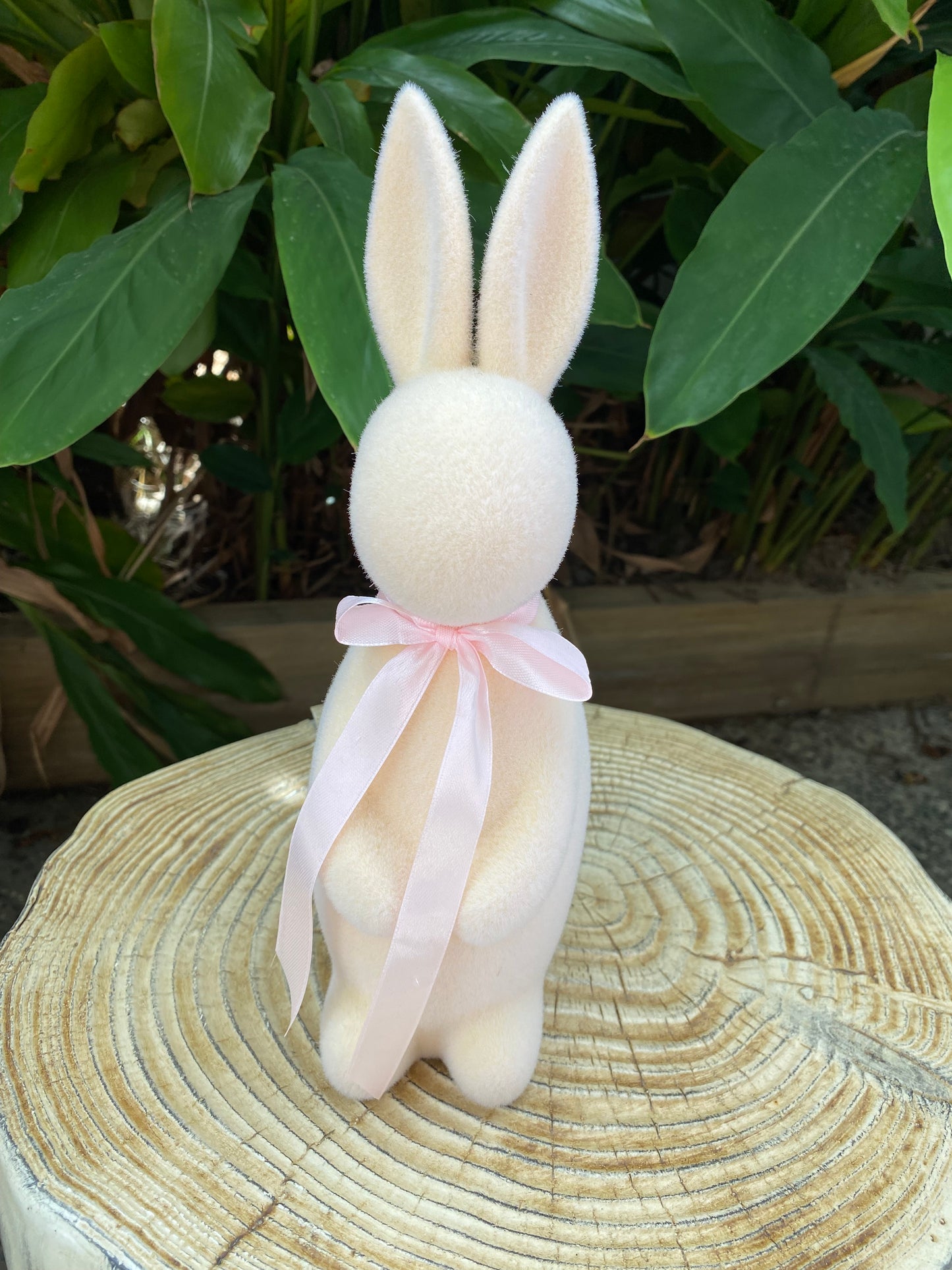 Medium Flocked Bunny - Light Pink